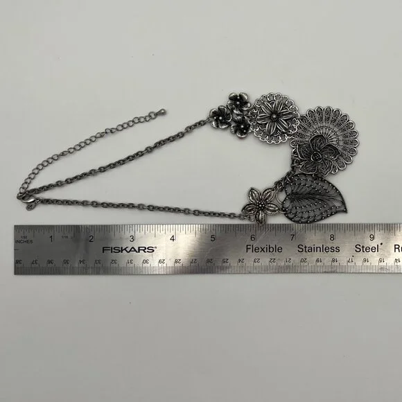 Stunning Silvertone Premier Designs Bib Necklace - Picture 5 of 5